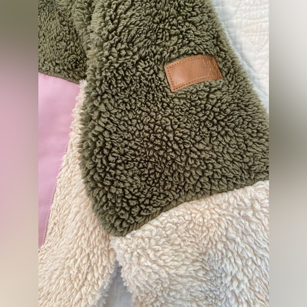 Roxy Pullover - image 4